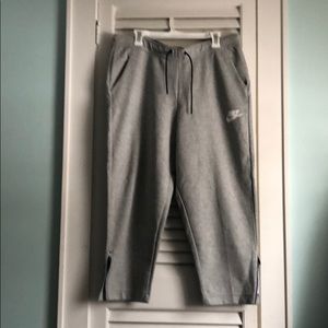 Women’s Nike Capri